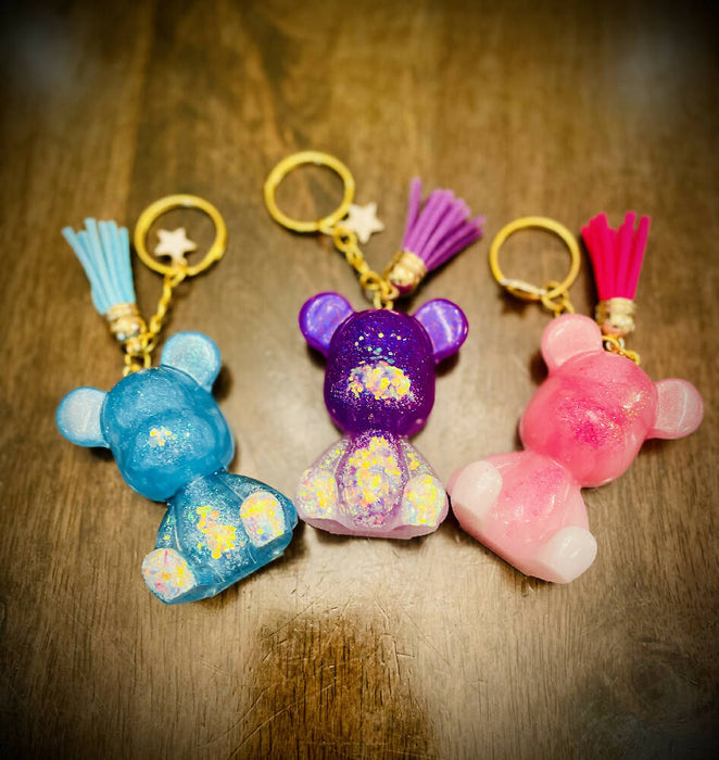 [PRE-ORDERED] Bear Resin Keychain With Mixed Tassel And Trinket